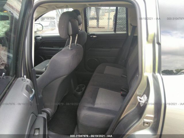 Photo 7 VIN: 1J4NF1FB1BD243650 - JEEP COMPASS 