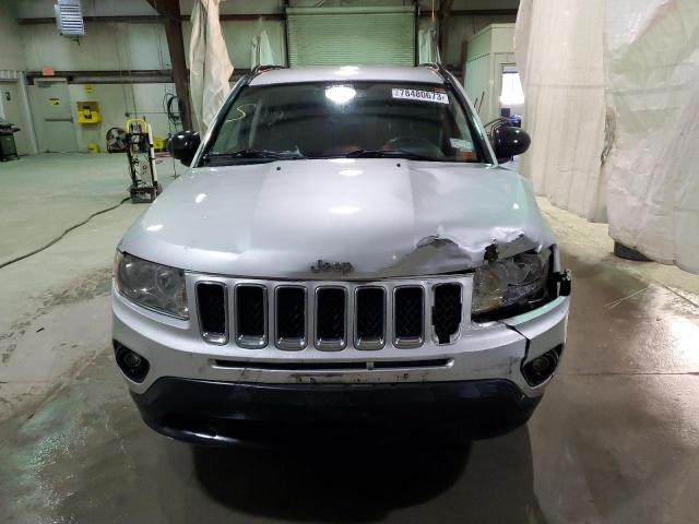 Photo 4 VIN: 1J4NF1FB1BD257970 - JEEP COMPASS 