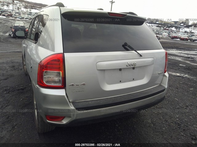 Photo 2 VIN: 1J4NF1FB1BD271710 - JEEP COMPASS 