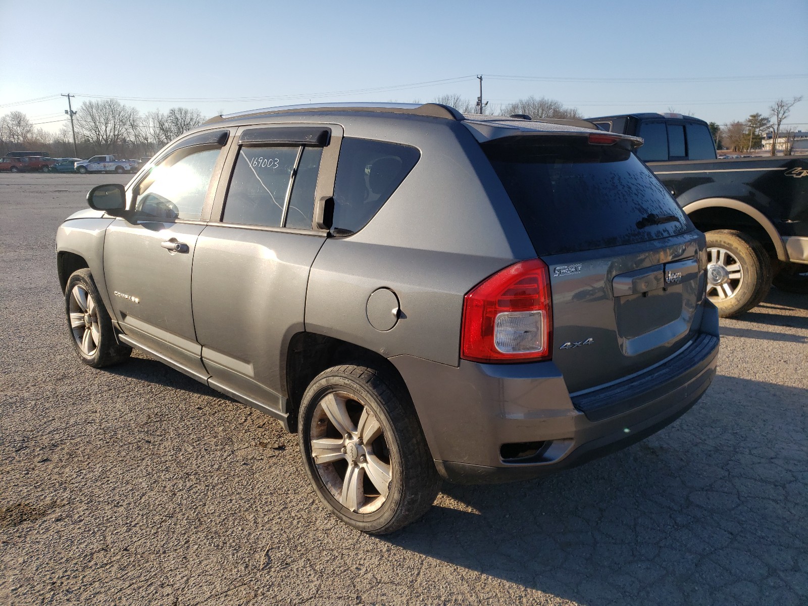 Photo 2 VIN: 1J4NF1FB1BD276857 - JEEP COMPASS SP 