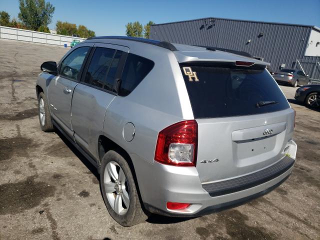 Photo 2 VIN: 1J4NF1FB2BD135585 - JEEP COMPASS SP 