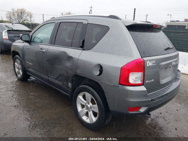 Photo 2 VIN: 1J4NF1FB2BD204971 - JEEP COMPASS 