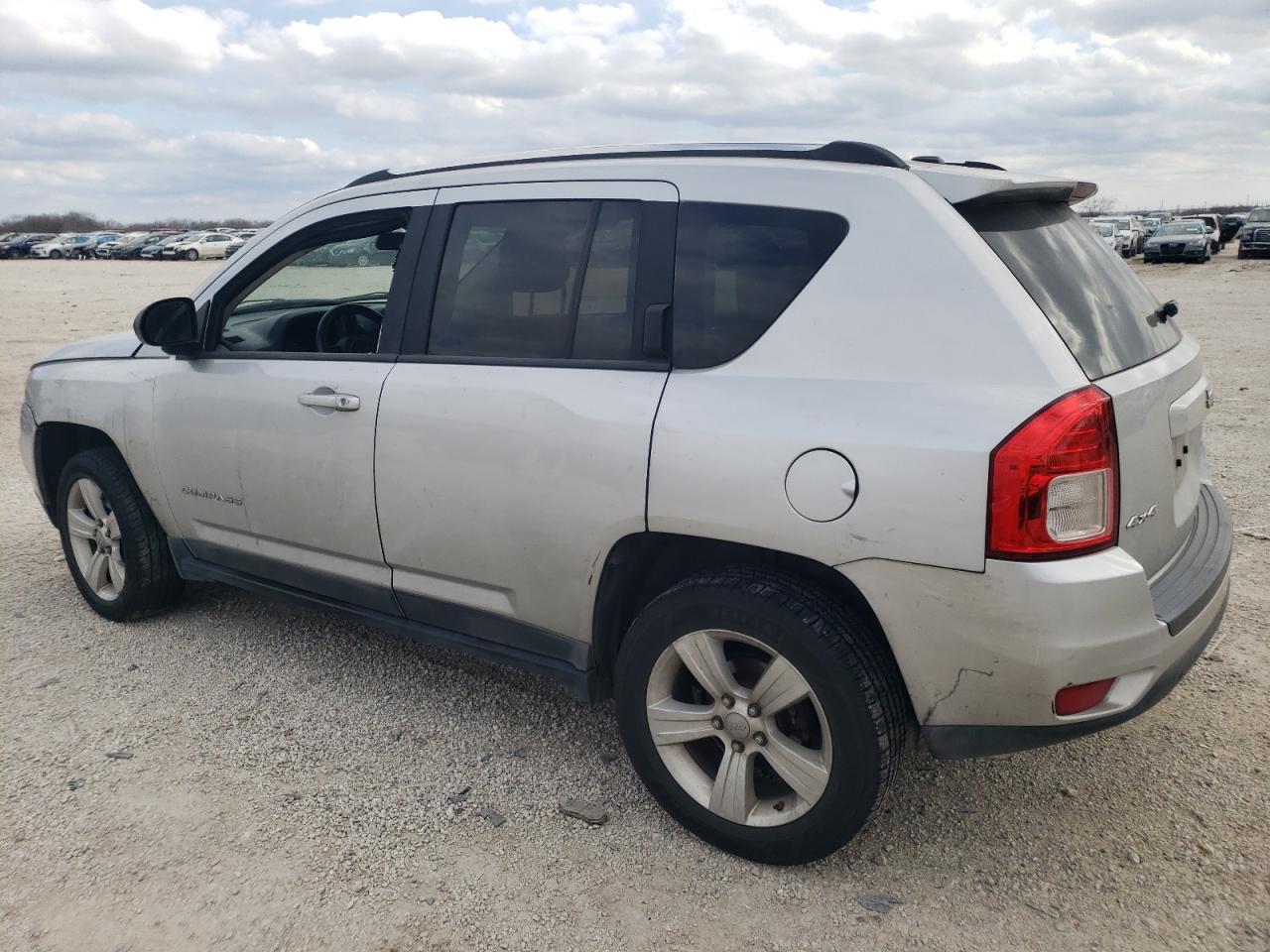 Photo 1 VIN: 1J4NF1FB2BD218918 - JEEP COMPASS 