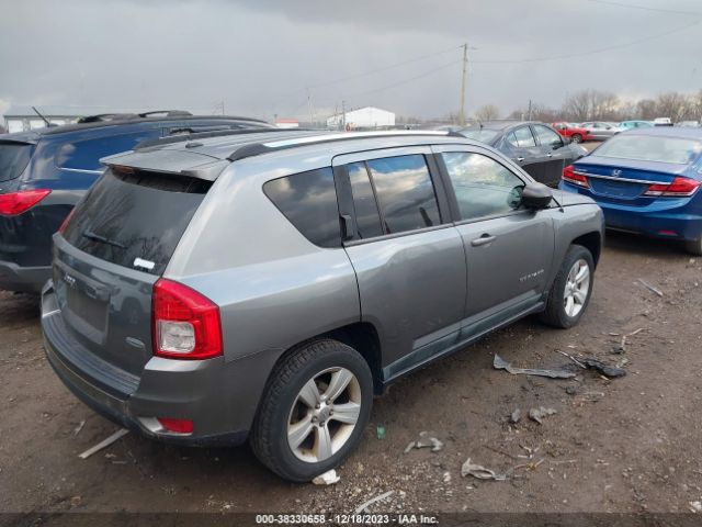 Photo 3 VIN: 1J4NF1FB2BD266418 - JEEP COMPASS 