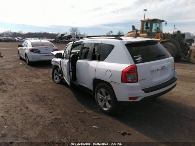 Photo 2 VIN: 1J4NF1FB2BD266502 - JEEP COMPASS 