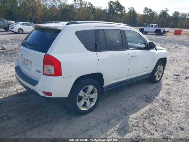 Photo 3 VIN: 1J4NF1FB2BD279024 - JEEP COMPASS 