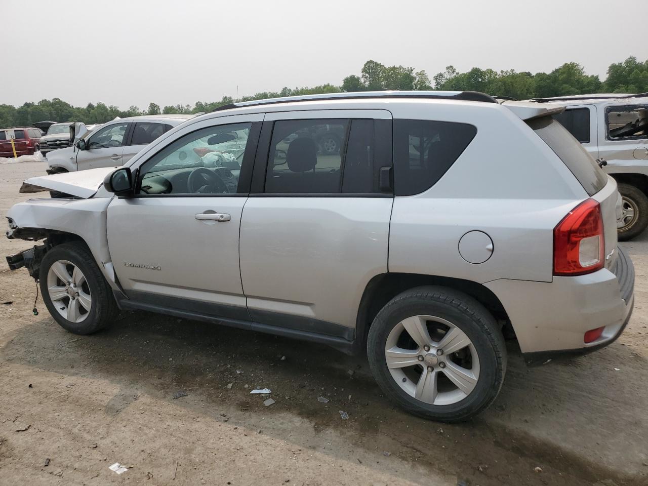 Photo 1 VIN: 1J4NF1FB3BD136163 - JEEP COMPASS 