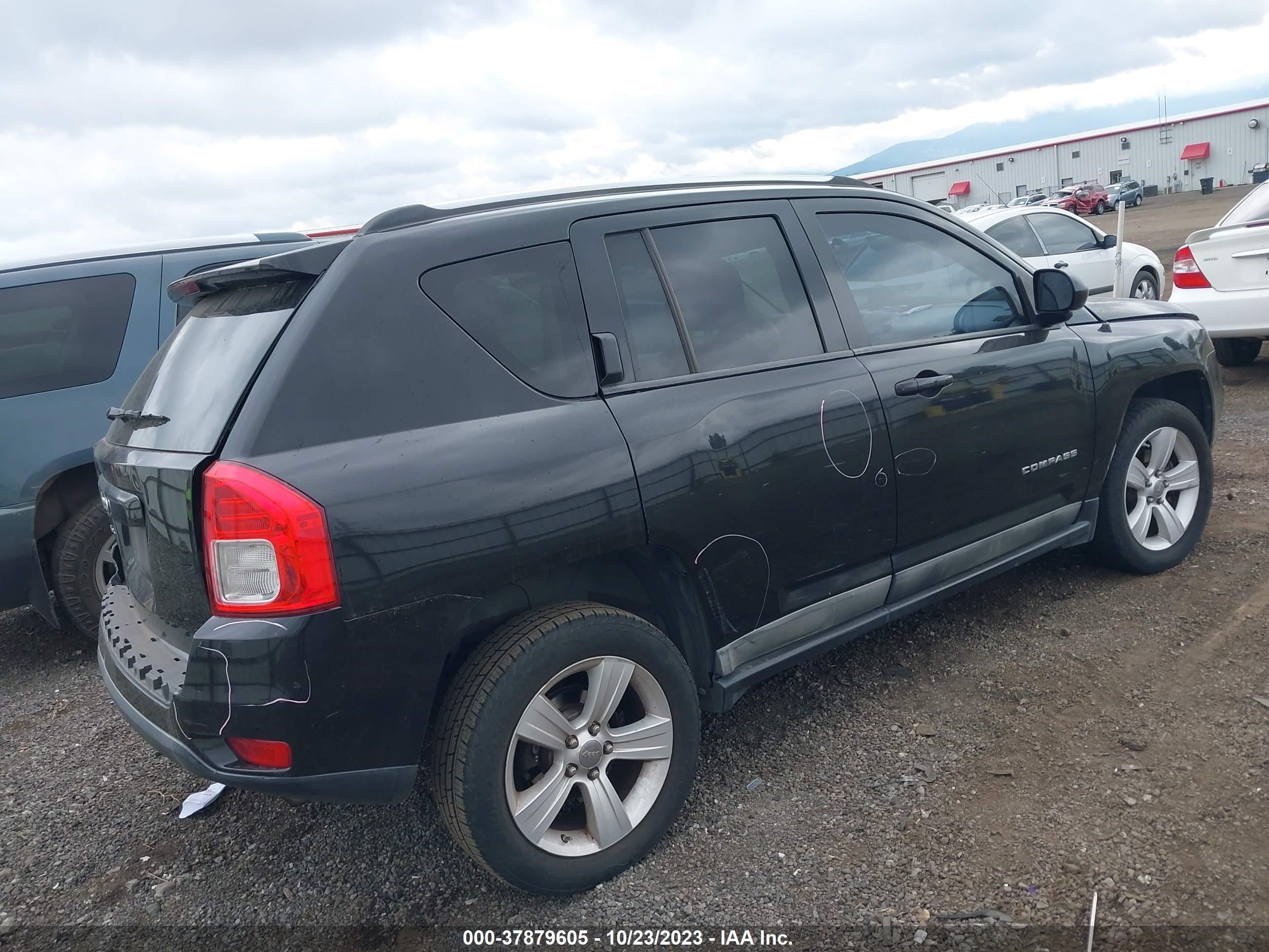 Photo 3 VIN: 1J4NF1FB3BD141783 - JEEP COMPASS 