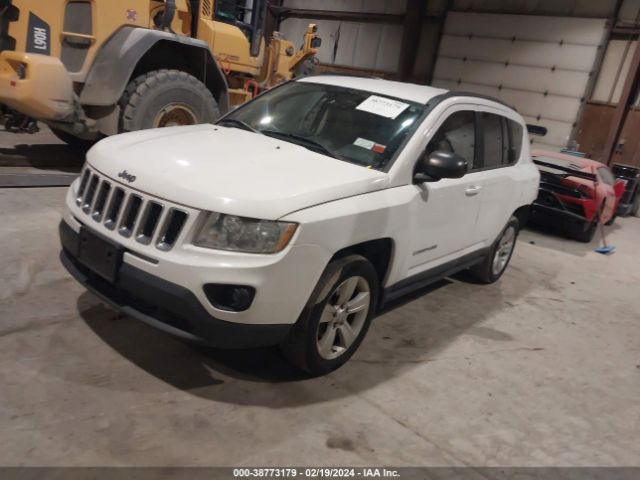 Photo 1 VIN: 1J4NF1FB3BD218300 - JEEP COMPASS 