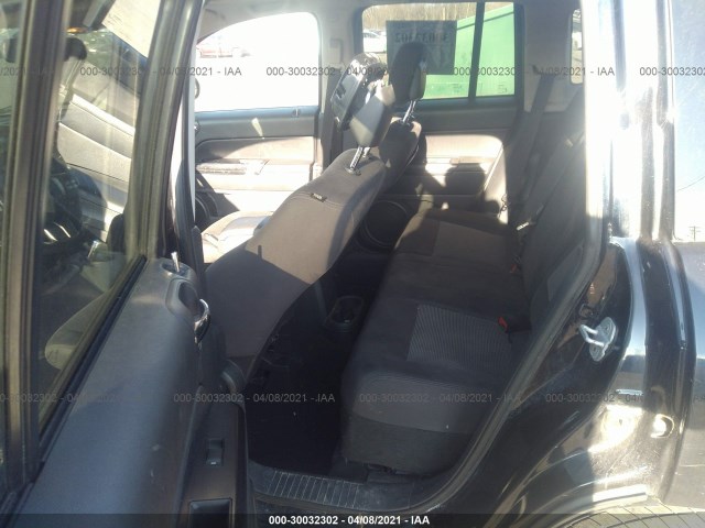 Photo 7 VIN: 1J4NF1FB5BD135614 - JEEP COMPASS 