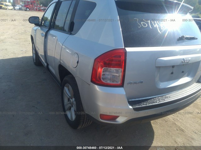 Photo 2 VIN: 1J4NF1FB5BD210635 - JEEP COMPASS 