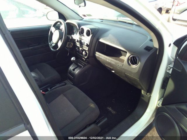 Photo 4 VIN: 1J4NF1FB5BD283679 - JEEP COMPASS 