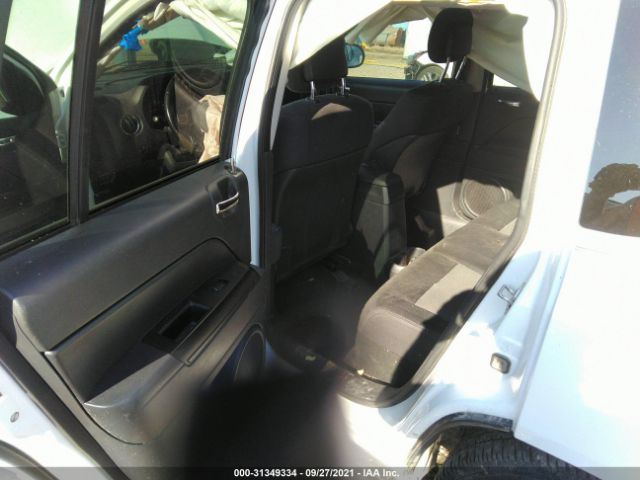 Photo 7 VIN: 1J4NF1FB6BD257916 - JEEP COMPASS 