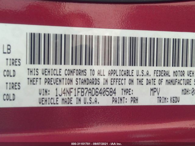 Photo 8 VIN: 1J4NF1FB7AD640584 - JEEP COMPASS 