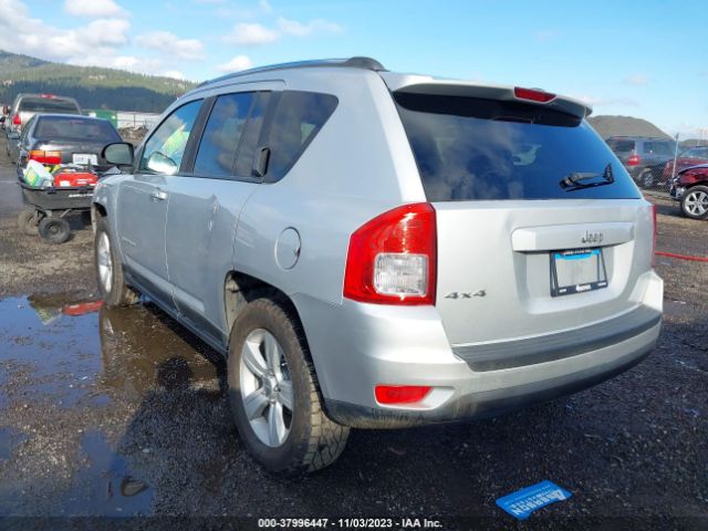 Photo 2 VIN: 1J4NF1FB7BD148400 - JEEP COMPASS 