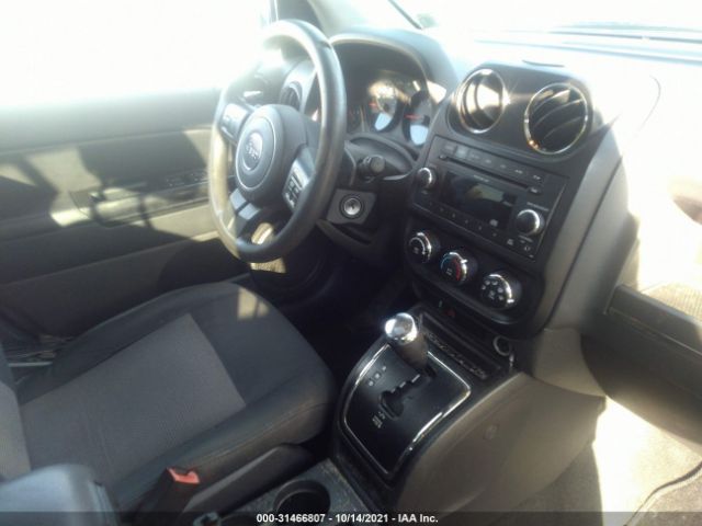 Photo 4 VIN: 1J4NF1FB7BD164130 - JEEP COMPASS 