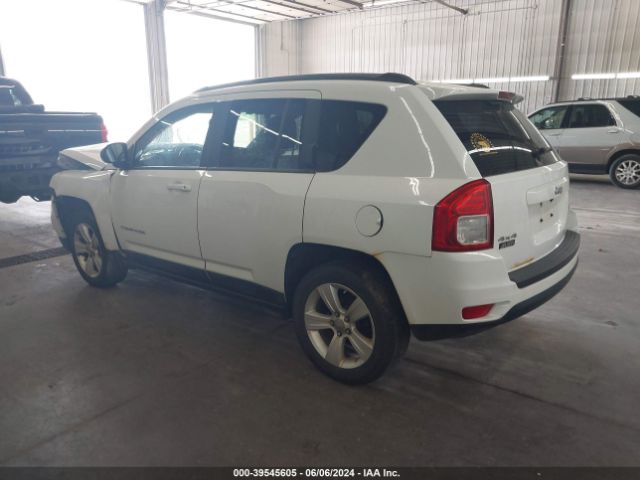 Photo 2 VIN: 1J4NF1FB7BD180182 - JEEP COMPASS 