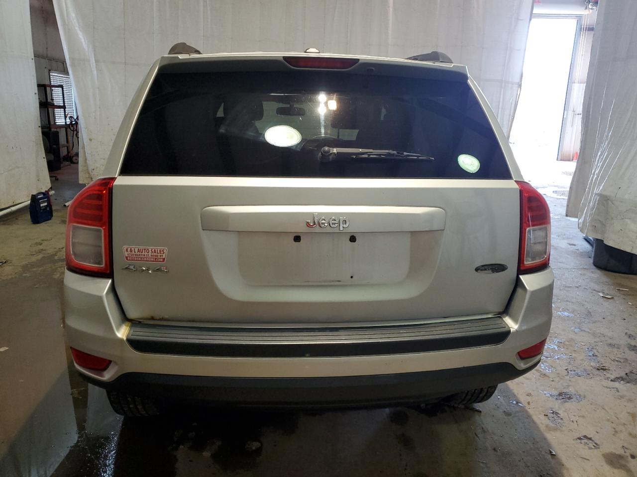 Photo 5 VIN: 1J4NF1FB7BD239215 - JEEP COMPASS 