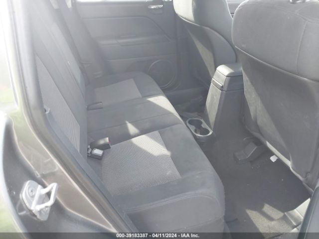 Photo 7 VIN: 1J4NF1FB7BD239408 - JEEP COMPASS 