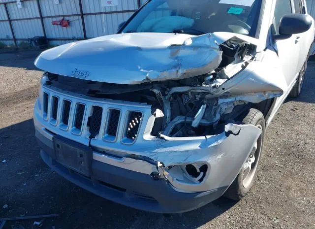 Photo 5 VIN: 1J4NF1FB7BD259416 - JEEP COMPASS 