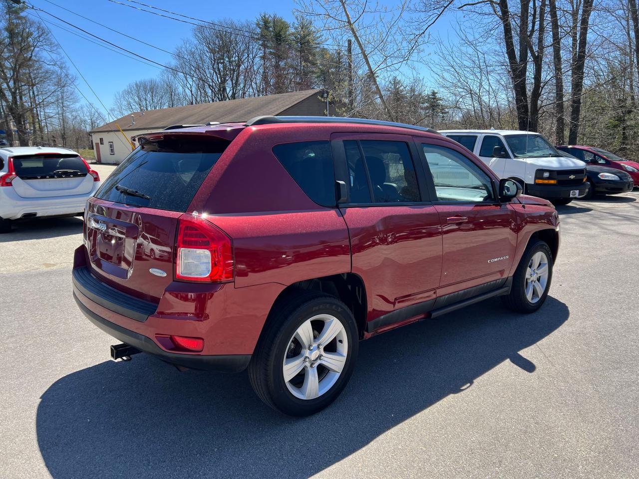 Photo 3 VIN: 1J4NF1FB8BD135221 - JEEP COMPASS 