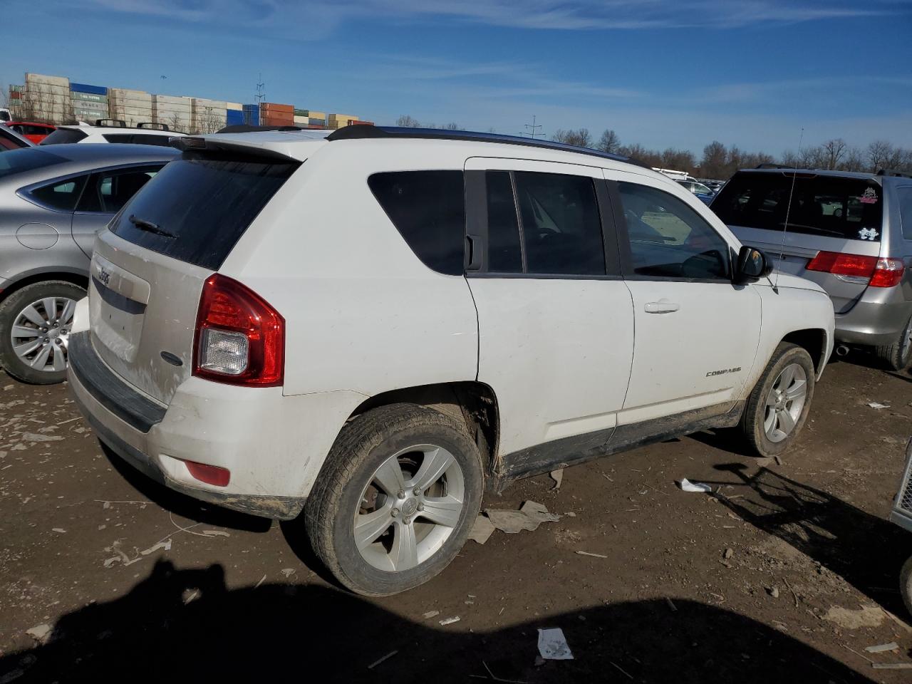 Photo 2 VIN: 1J4NF1FB8BD188968 - JEEP COMPASS 