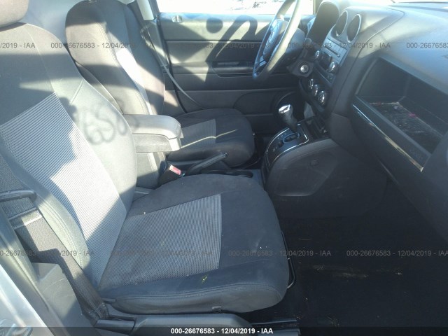 Photo 4 VIN: 1J4NF1FB8BD234816 - JEEP COMPASS 