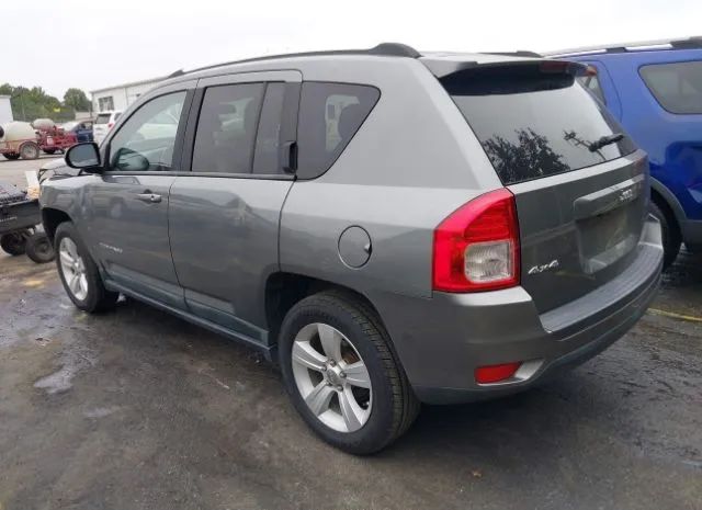 Photo 2 VIN: 1J4NF1FB8BD243919 - JEEP COMPASS 