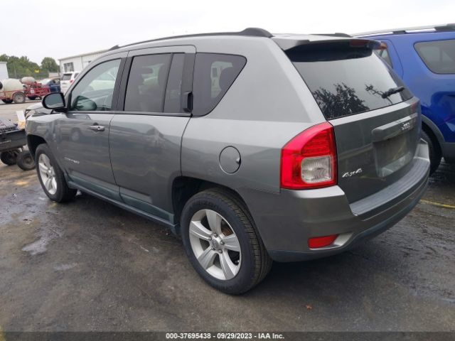 Photo 2 VIN: 1J4NF1FB8BD243919 - JEEP COMPASS 