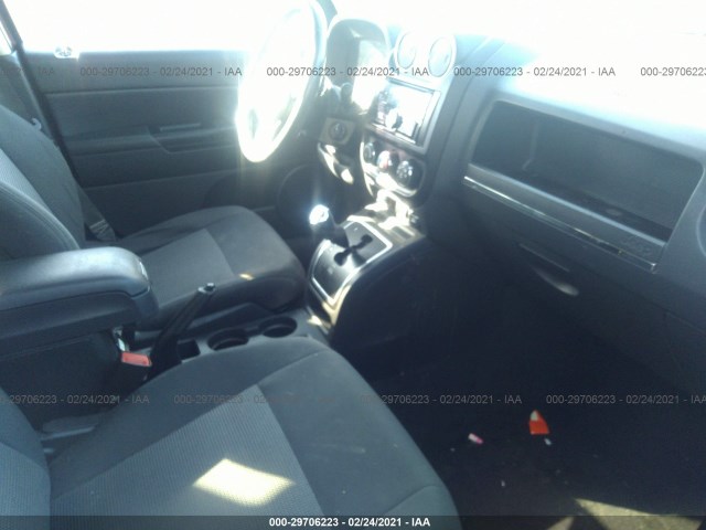 Photo 4 VIN: 1J4NF1FB9BD134577 - JEEP COMPASS 