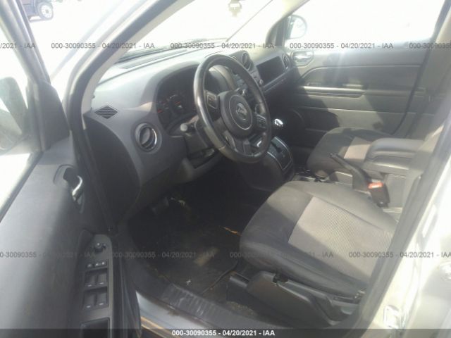 Photo 4 VIN: 1J4NF1FB9BD201873 - JEEP COMPASS 