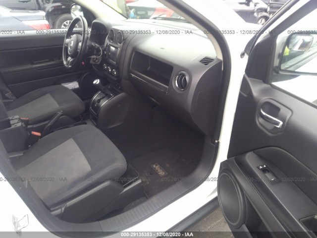 Photo 4 VIN: 1J4NF1FB9BD259448 - JEEP COMPASS 