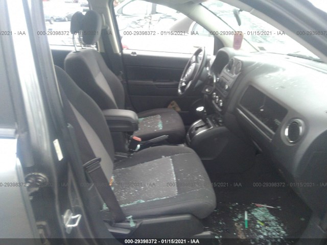 Photo 4 VIN: 1J4NF1FB9BD283071 - JEEP COMPASS 