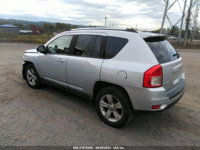 Photo 2 VIN: 1J4NF1FBXBD135057 - JEEP COMPASS 