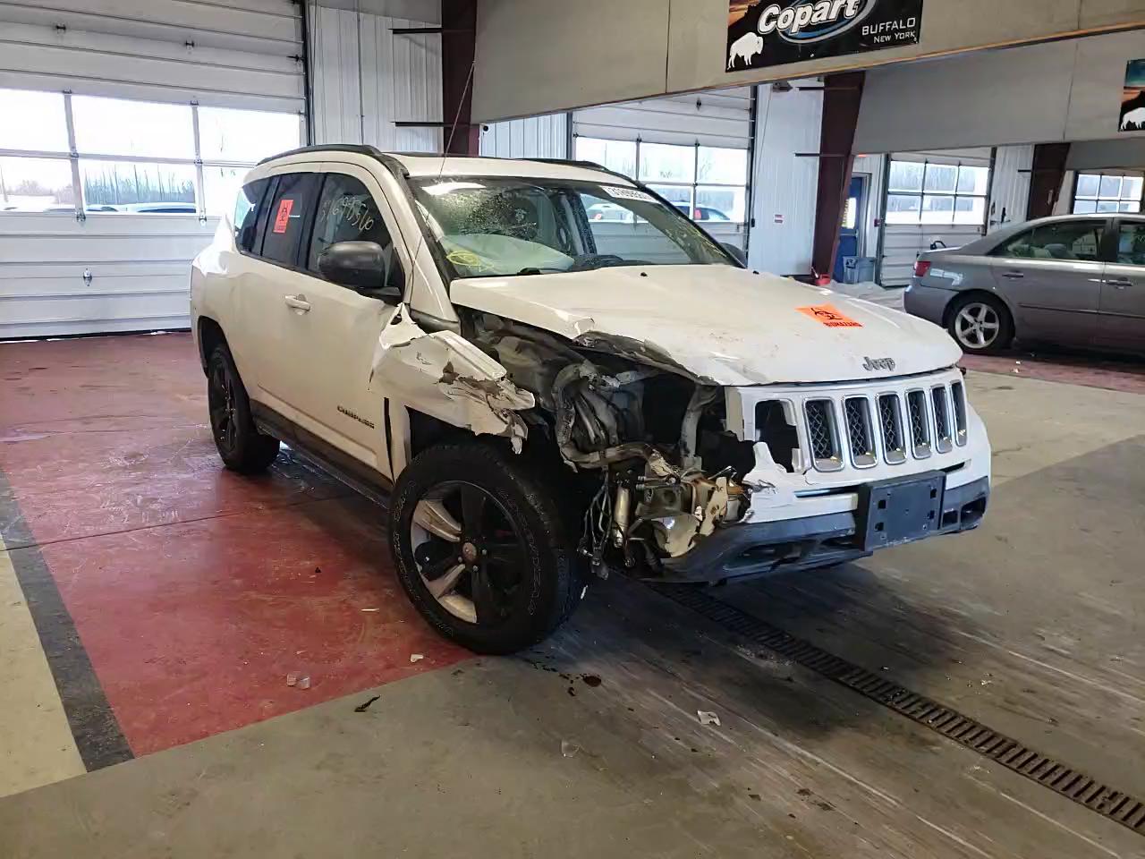 Photo 10 VIN: 1J4NF1FBXBD219315 - JEEP COMPASS SP 