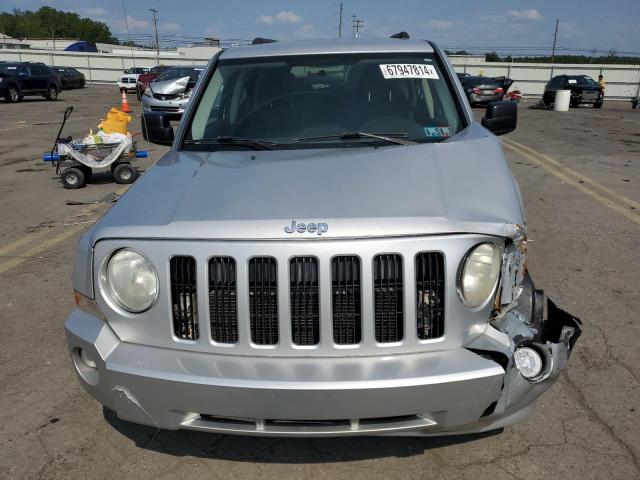 Photo 4 VIN: 1J4NF1GB0AD619753 - JEEP PATRIOT SP 