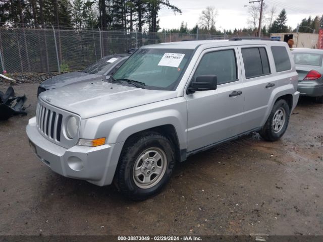 Photo 1 VIN: 1J4NF1GB0AD657631 - JEEP PATRIOT 