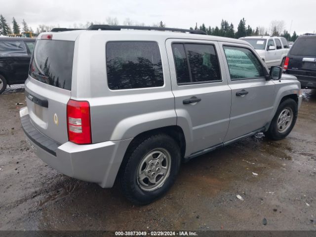 Photo 3 VIN: 1J4NF1GB0AD657631 - JEEP PATRIOT 