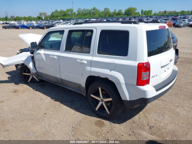 Photo 2 VIN: 1J4NF1GB0BD108920 - JEEP PATRIOT 