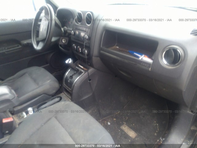 Photo 4 VIN: 1J4NF1GB1AD629322 - JEEP PATRIOT 