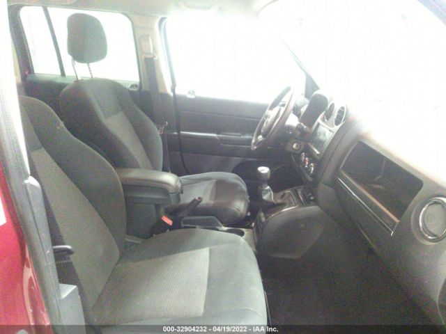 Photo 4 VIN: 1J4NF1GB1BD121806 - JEEP PATRIOT 