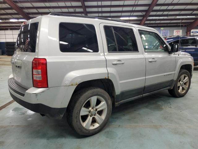 Photo 2 VIN: 1J4NF1GB1BD193699 - JEEP PATRIOT 