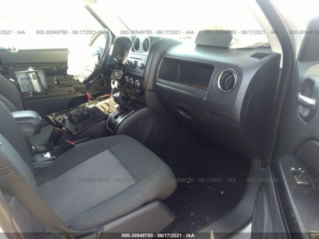 Photo 4 VIN: 1J4NF1GB2AD619916 - JEEP PATRIOT 