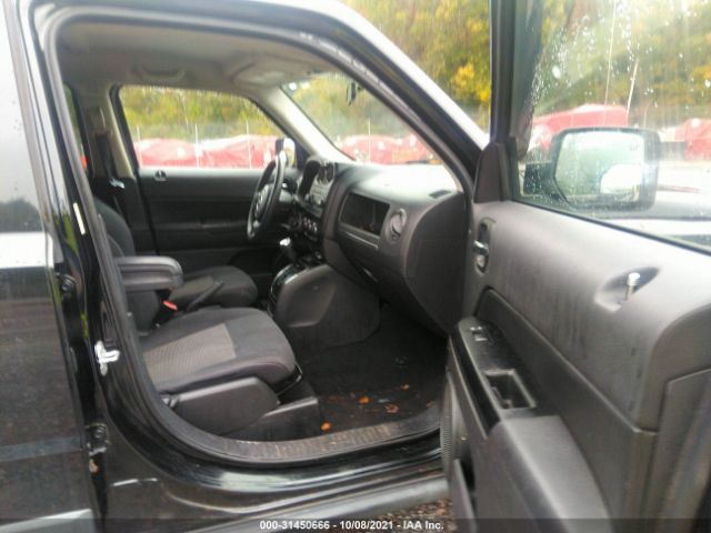 Photo 4 VIN: 1J4NF1GB2BD156788 - JEEP PATRIOT 