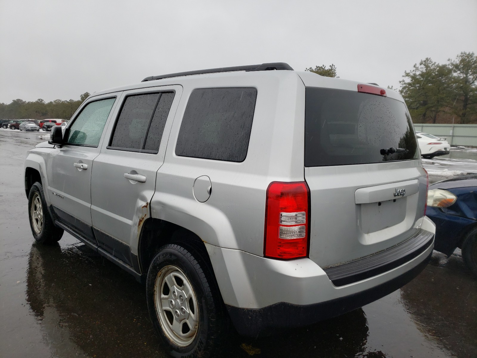 Photo 2 VIN: 1J4NF1GB2BD174207 - JEEP PATRIOT SP 