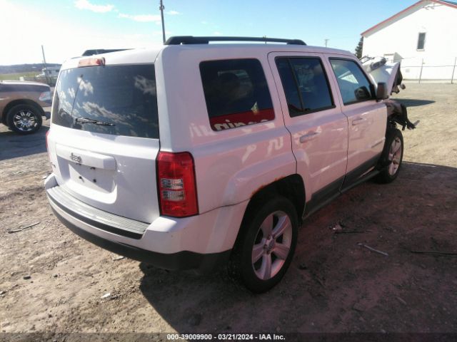 Photo 3 VIN: 1J4NF1GB2BD265820 - JEEP PATRIOT 