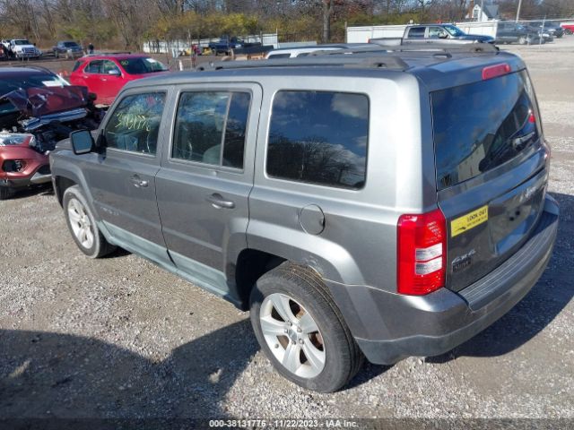 Photo 2 VIN: 1J4NF1GB2BD275831 - JEEP PATRIOT 