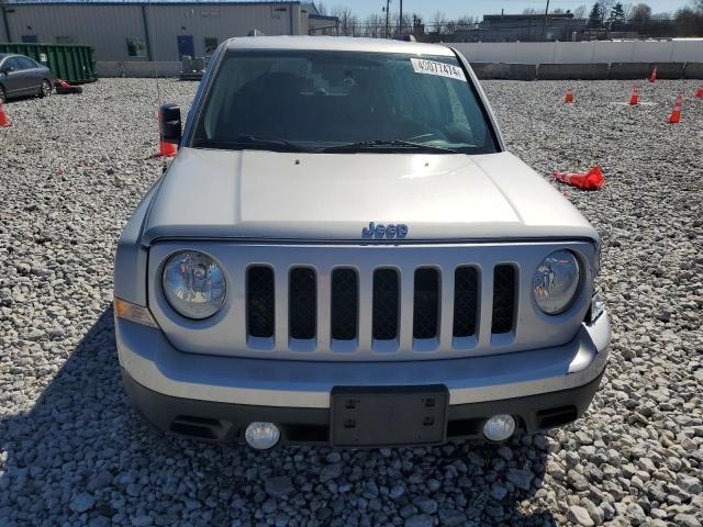 Photo 4 VIN: 1J4NF1GB4BD251384 - JEEP PATRIOT 