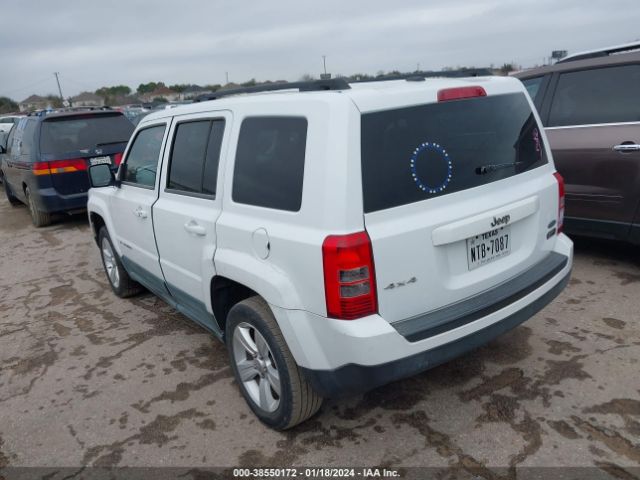 Photo 2 VIN: 1J4NF1GB4BD265656 - JEEP PATRIOT 