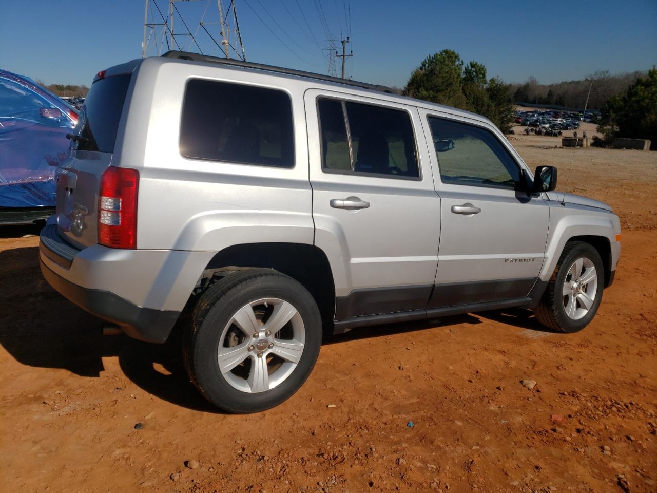 Photo 2 VIN: 1J4NF1GB6BD100966 - JEEP LIBERTY (PATRIOT) 